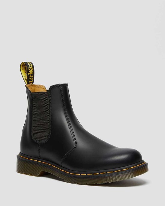 Black Smooth Leather Women's Dr Martens 2976 Yellow Stitch Smooth Leather Ankle Boots | 618053-XUE