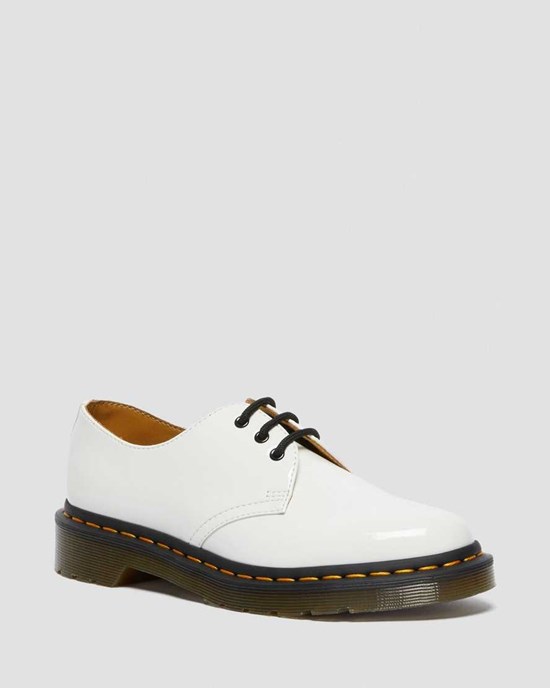 White Patent Lamper Women's Dr Martens 1461 Patent Leather Oxford Shoes | 740295-UIR