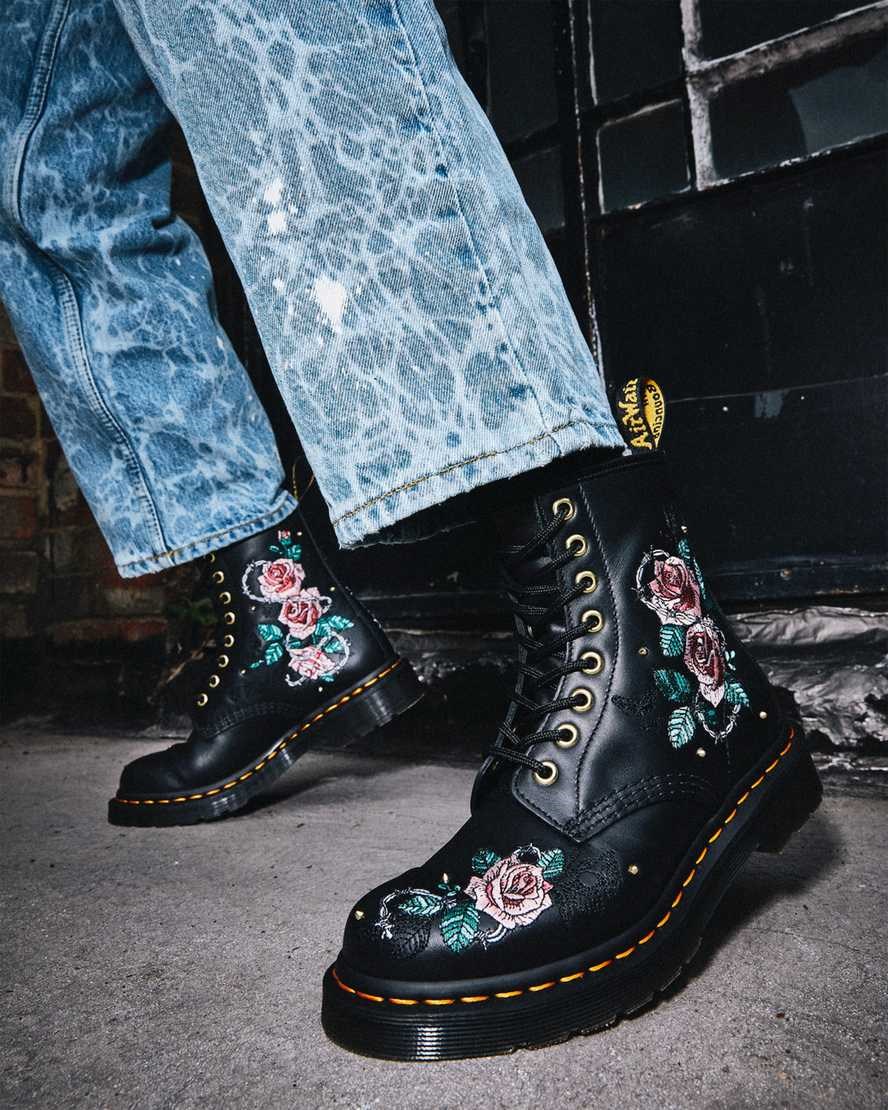 Black Nappa Women's Dr Martens 1460 Vonda Floral Leather Lace Up Boots | 617038-LCP