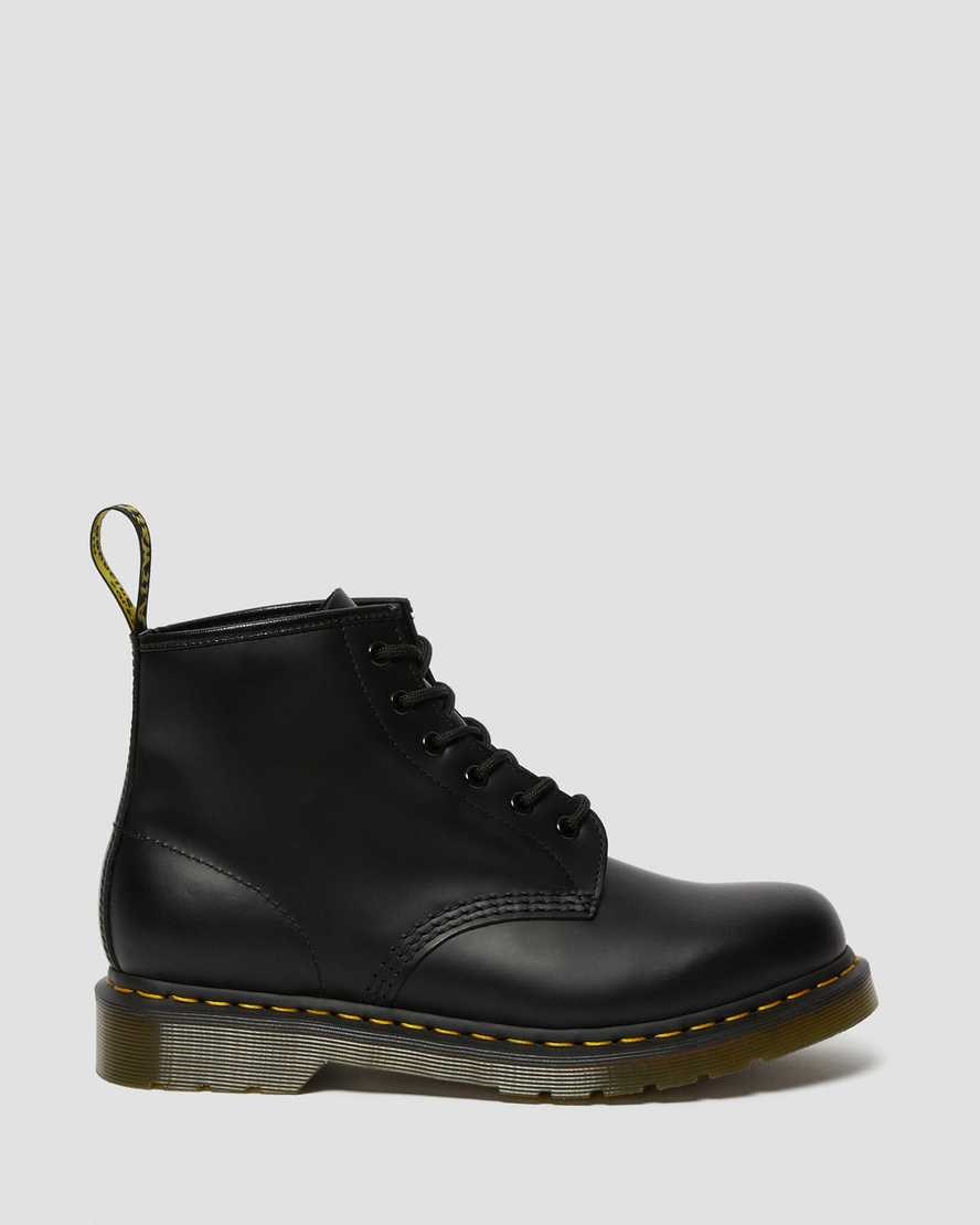 Black Smooth Leather Men's Dr Martens 101 Yellow Stitch Smooth Leather Ankle Boots | 439852-TUJ