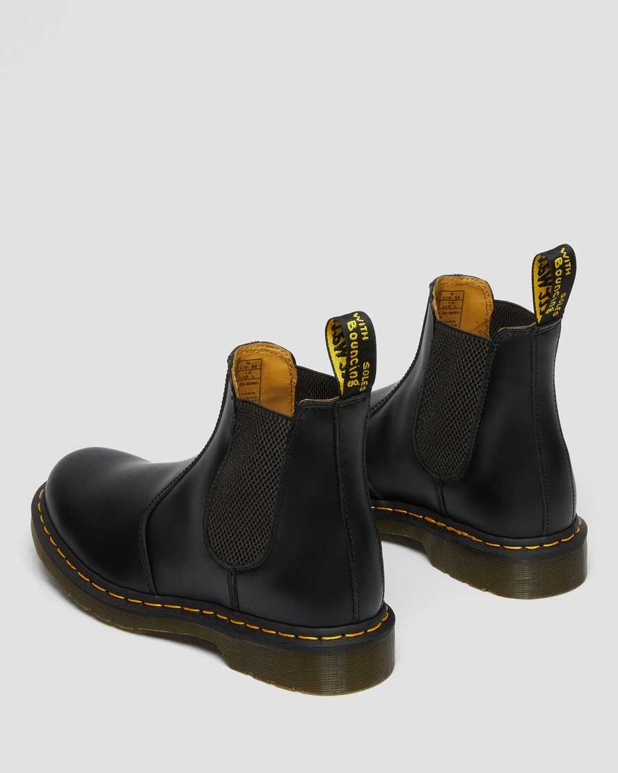 Black Smooth Leather Men's Dr Martens 2976 Yellow Stitch Smooth Leather Chelsea Boots | 573986-YJS