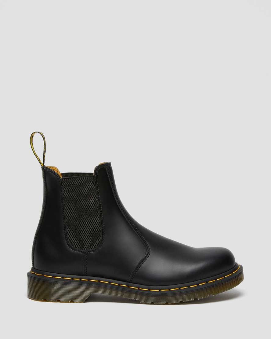 Black Smooth Leather Men's Dr Martens 2976 Yellow Stitch Smooth Leather Chelsea Boots | 573986-YJS