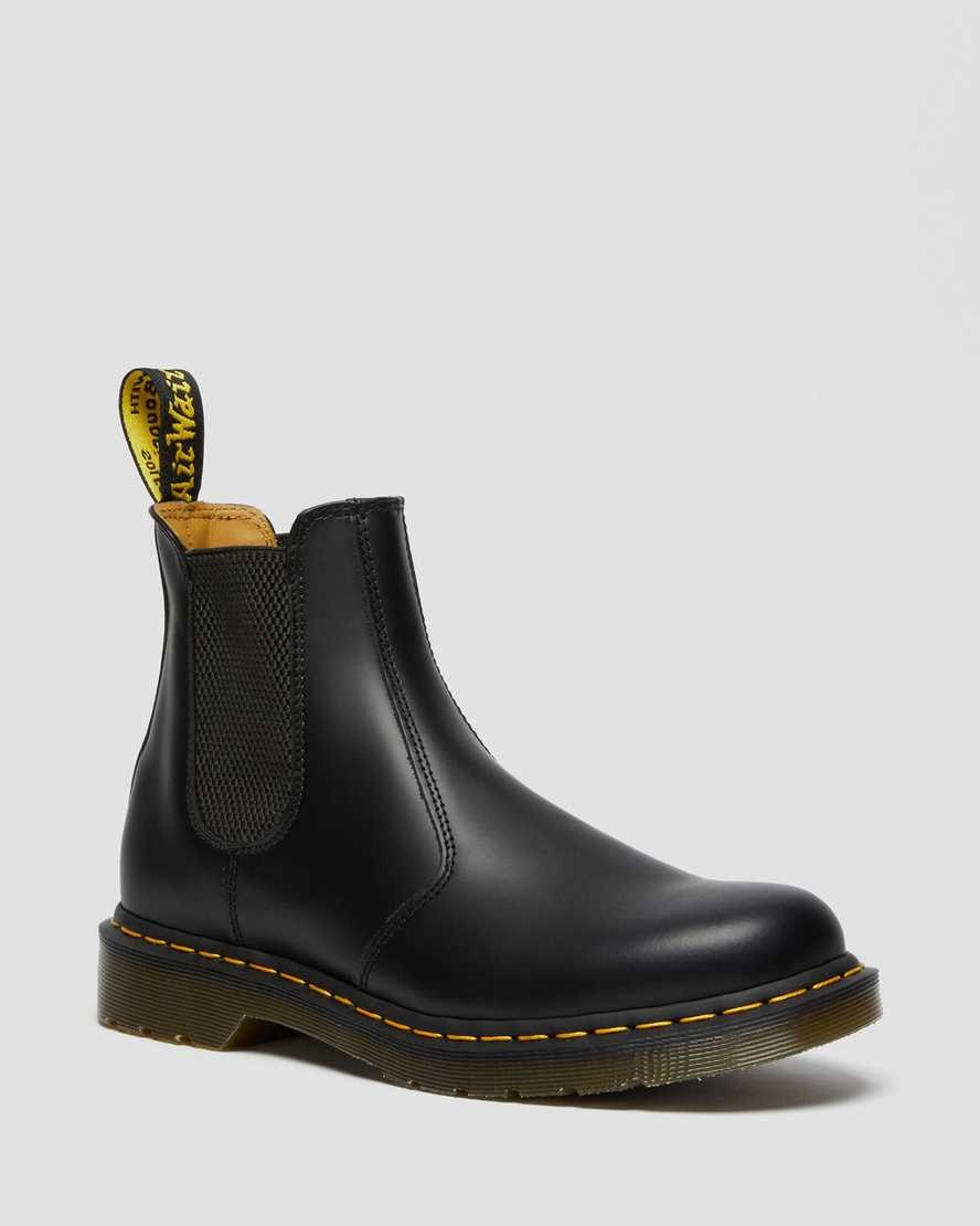 Black Smooth Leather Men's Dr Martens 2976 Yellow Stitch Smooth Leather Chelsea Boots | 573986-YJS