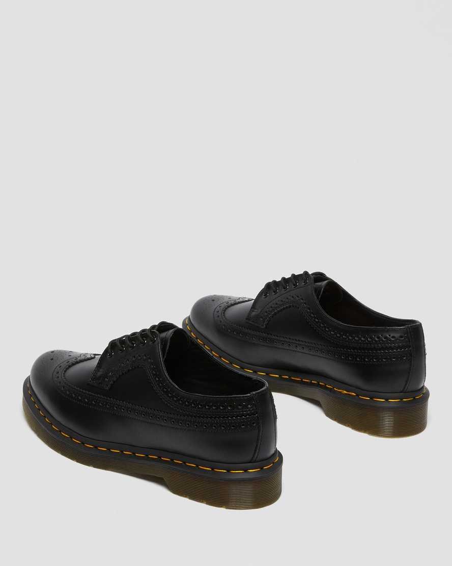 Black Smooth Leather Men's Dr Martens 3989 Yellow Stitch Smooth Leather Oxford Shoes | 827963-WBL