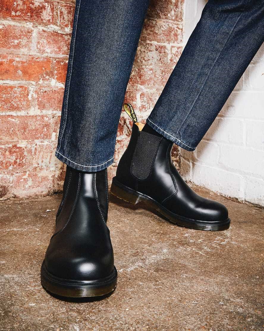 Black Smooth Leather Women's Dr Martens 2976 Smooth Leather Chelsea Boots | 395807-AUO