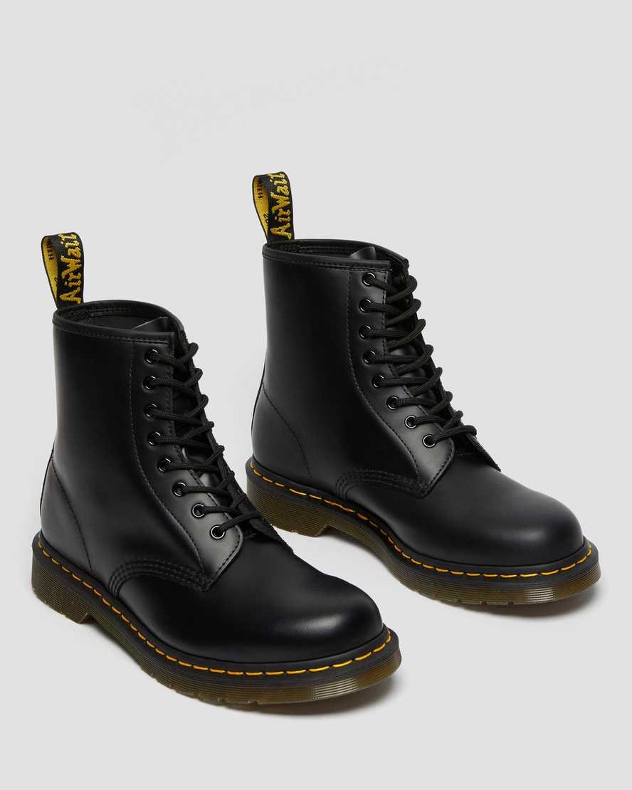 Black Smooth Leather Women's Dr Martens 1460 Smooth Leather Lace Up Boots | 498013-GHM