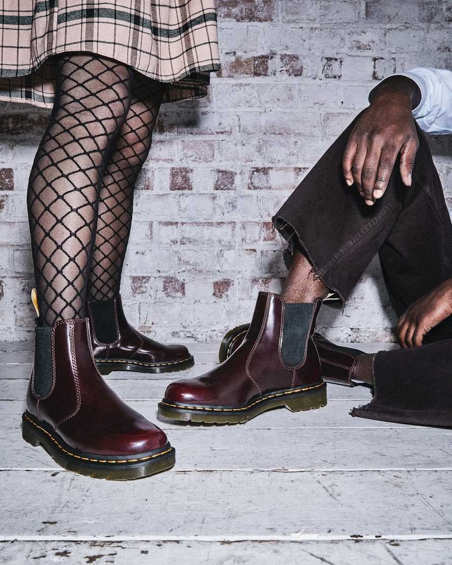 Cherry Red Oxford Rub Off Men's Dr Martens Vegan 2976 Ankle Boots | 346082-FML