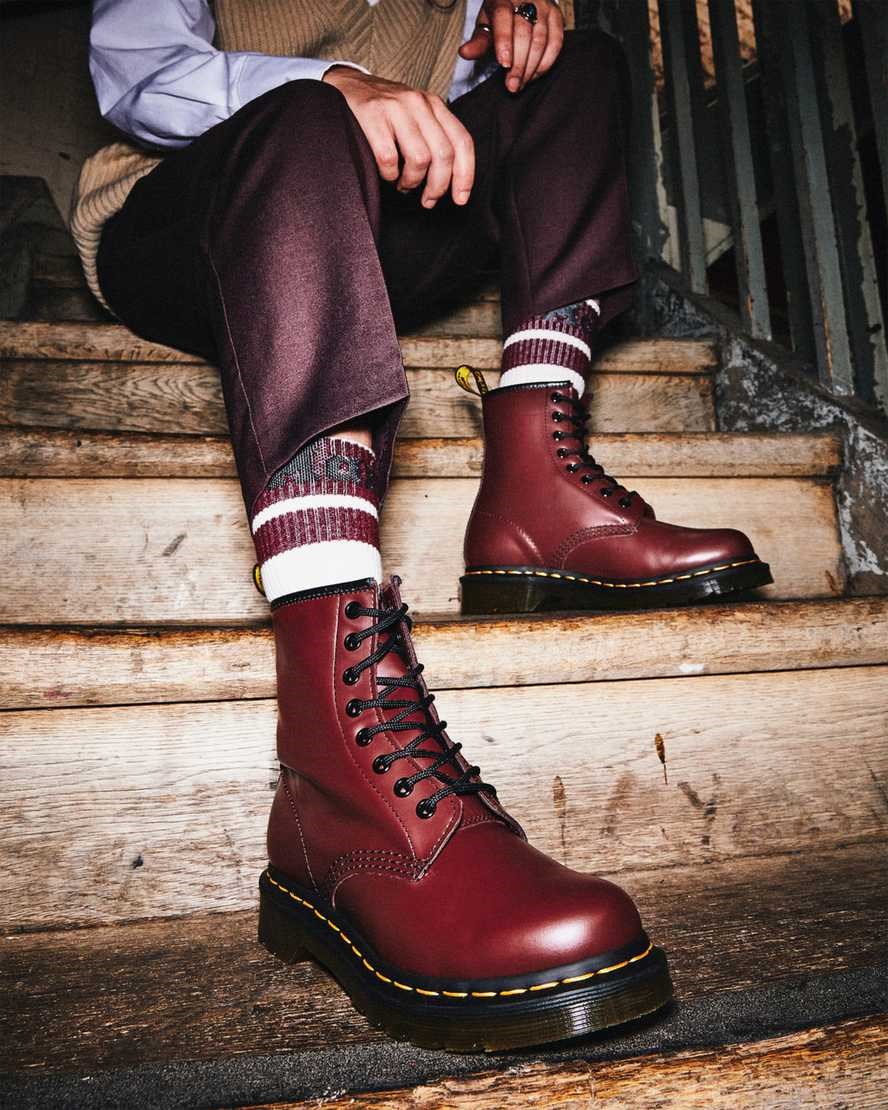 Cherry Red Smooth Leather Women's Dr Martens 1460 Smooth Leather Lace Up Boots | 329810-GCK