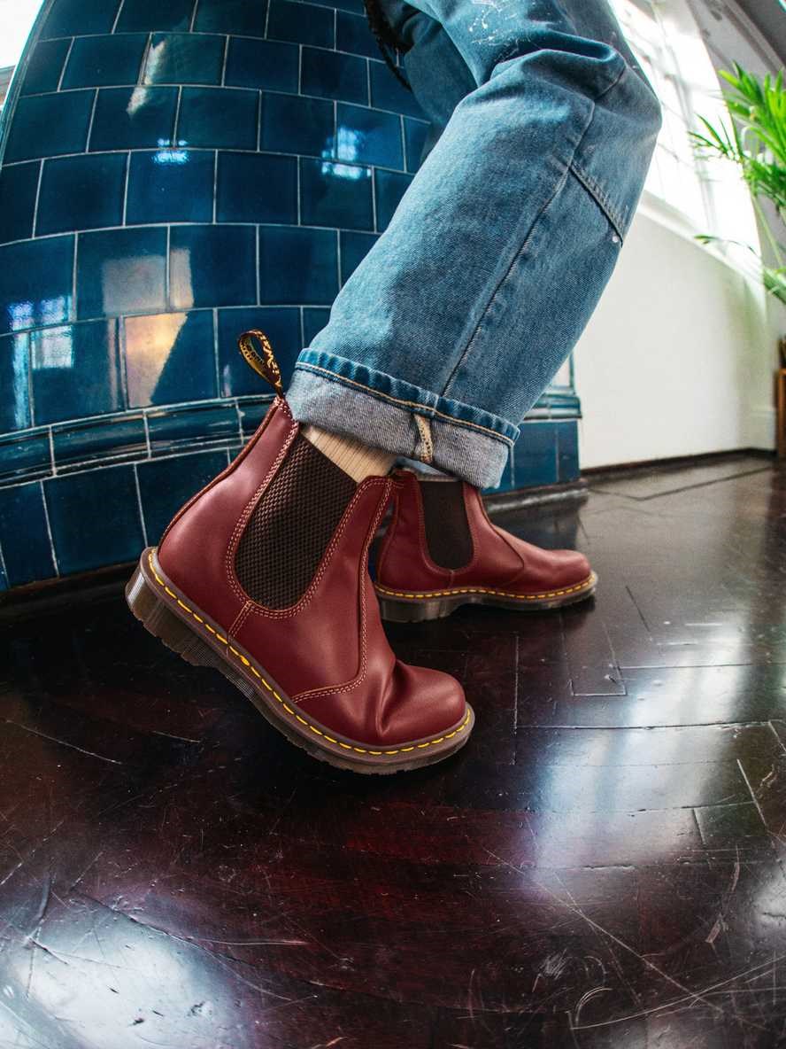 Red Quilon Men's Dr Martens 2976 Vintage Made In England Ankle Boots | 941026-BQY