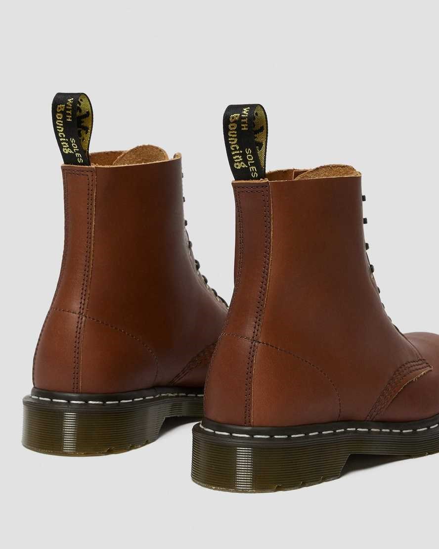 Tan Essex Veg Tan Men's Dr Martens 1460 Veg Tan Leather Ankle Boots | 428957-AUC