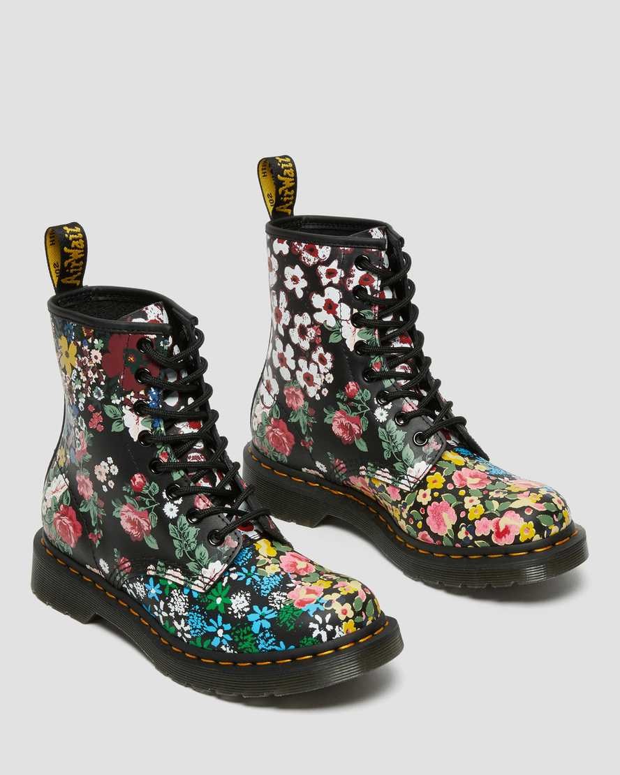 White Floral Mash Up Backhand Women's Dr Martens 1460 Pascal Floral Mash Up Leather Ankle Boots | 245803-GBH