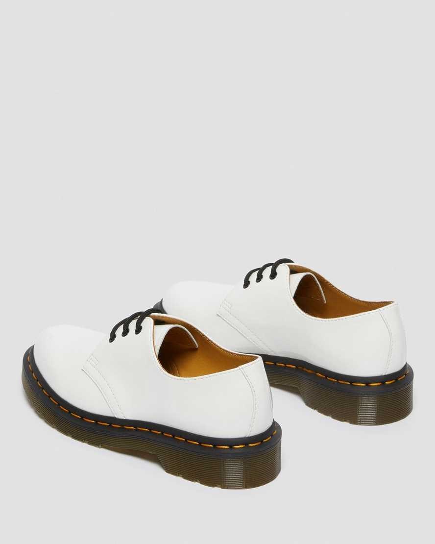 White Patent Lamper Women's Dr Martens 1461 Patent Leather Oxford Shoes | 740295-UIR