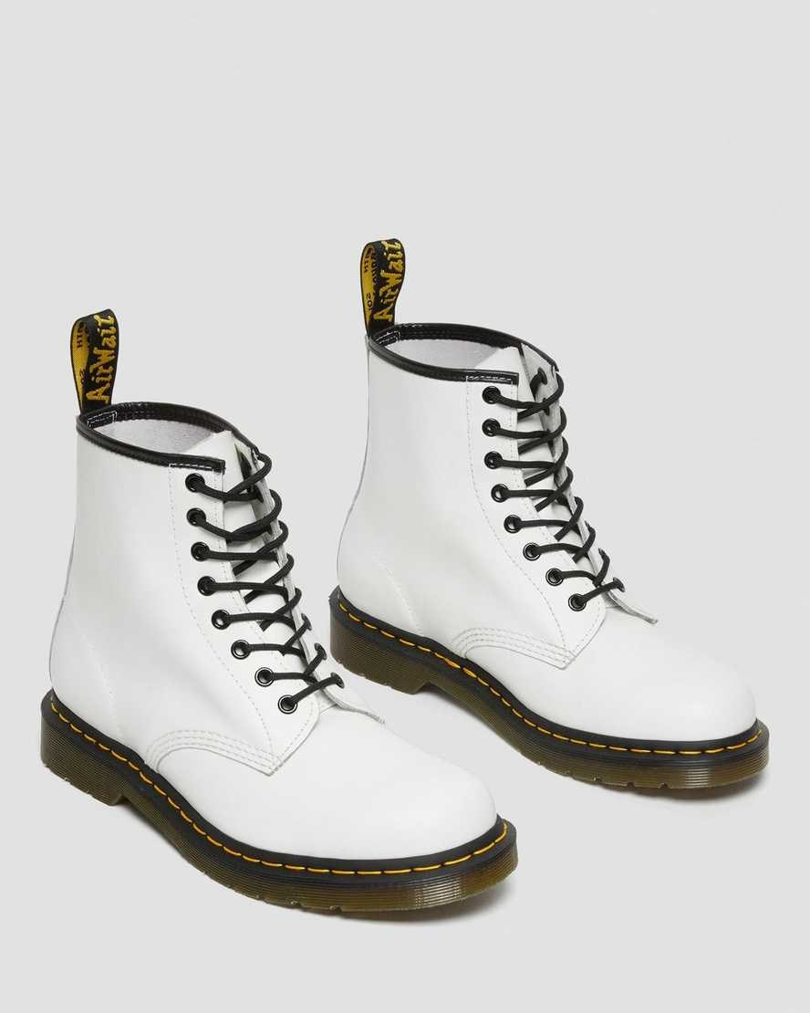 White Smooth Leather Men's Dr Martens 1460 Smooth Leather Lace Up Boots | 084625-LIH