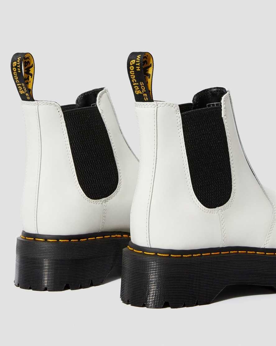 White Smooth Leather Men's Dr Martens 2976 Smooth Leather Platform Chelsea Boots | 127586-YDB