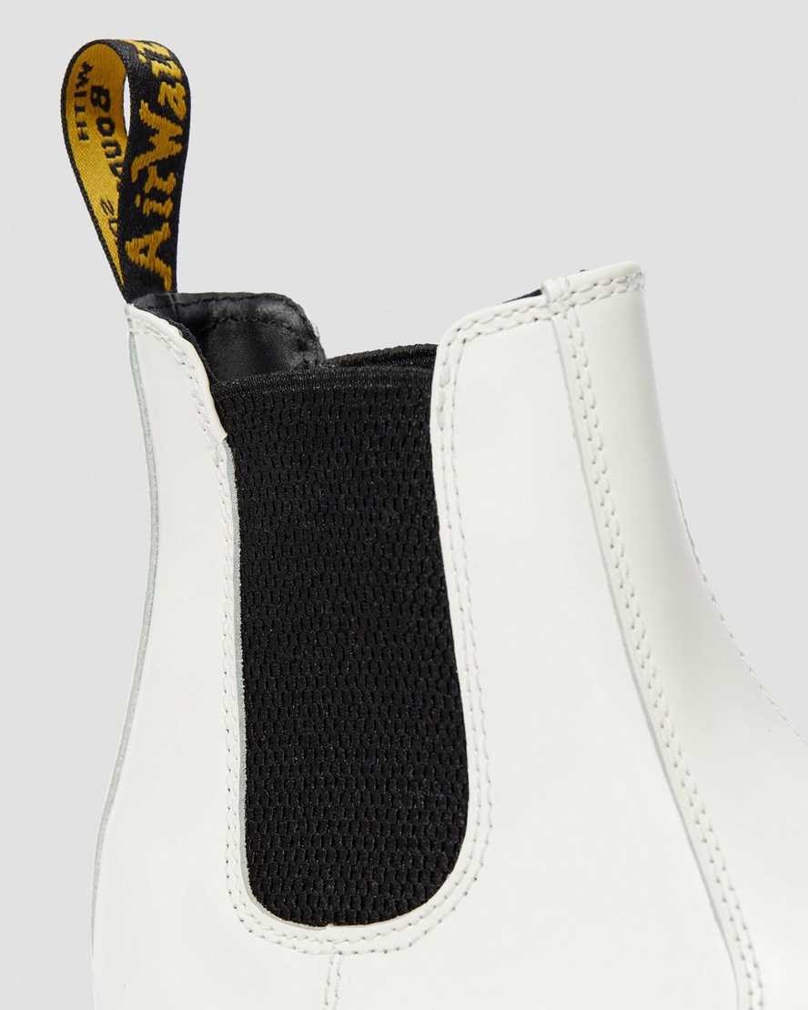 White Smooth Leather Men's Dr Martens 2976 Smooth Leather Platform Chelsea Boots | 127586-YDB