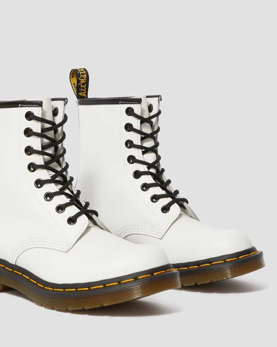 White Smooth Leather Women's Dr Martens 1460 Smooth Leather Ankle Boots | 179405-TFI