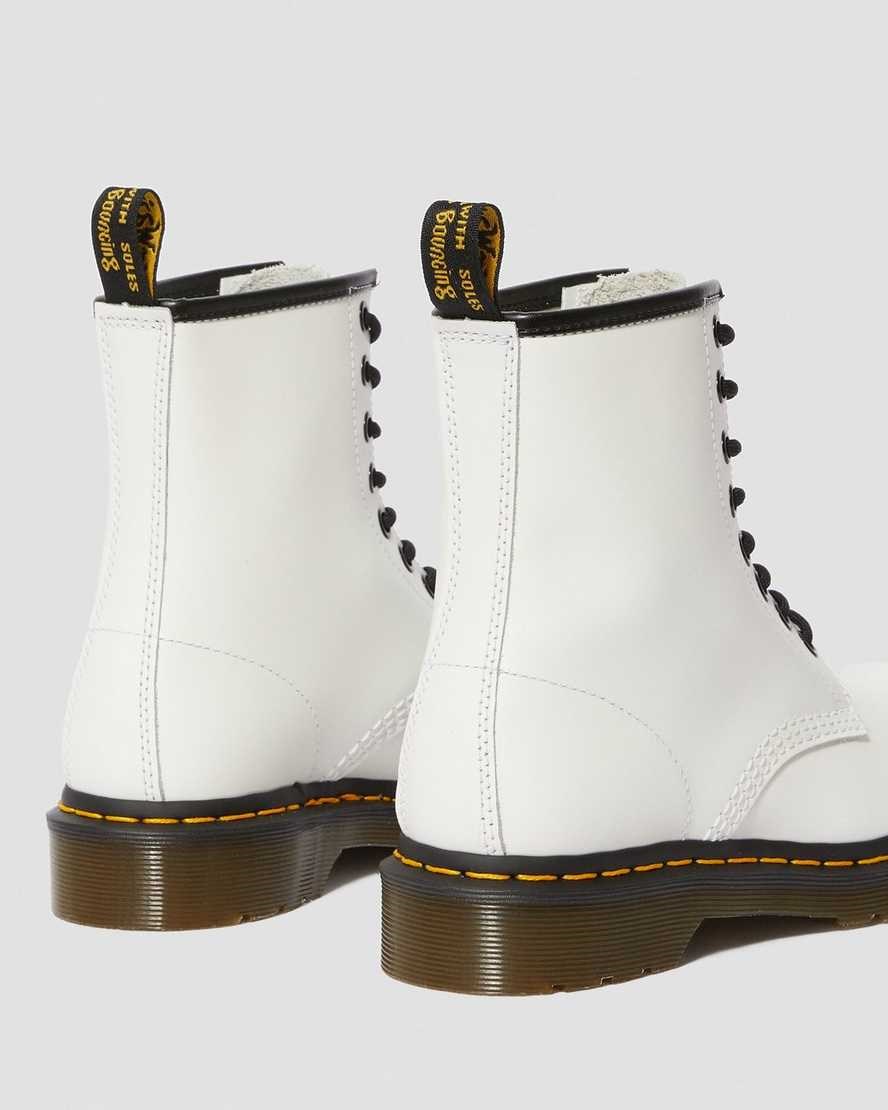 White Smooth Leather Women's Dr Martens 1460 Smooth Leather Ankle Boots | 179405-TFI