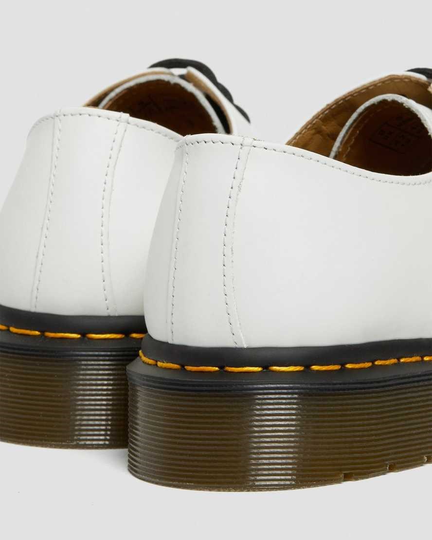 White Smooth Leather Women's Dr Martens 1461 Smooth Leather Oxford Shoes | 425901-WTL