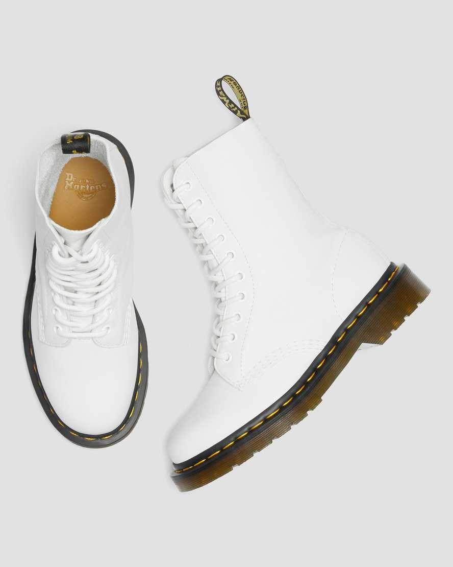 White Virginia Women's Dr Martens 1490 Virginia Leather Lace Up Boots | 765201-BXA